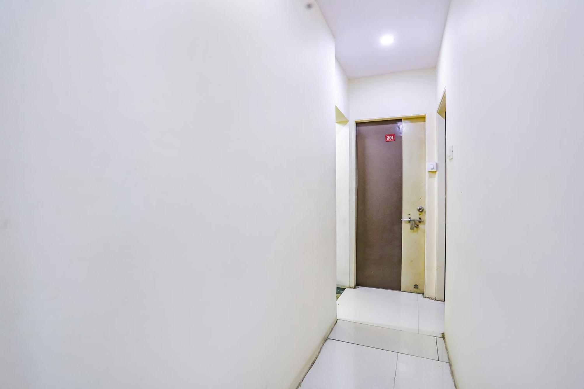 Fabhotel New Shraddha Inn - Nr Airport Colony ناغبور المظهر الخارجي الصورة